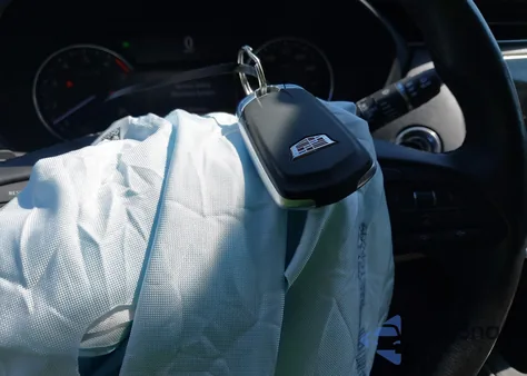 2019 Cadillac Xt4 Premium Luxury from USA, damaged, VIN 1GYFZDR40KF129461